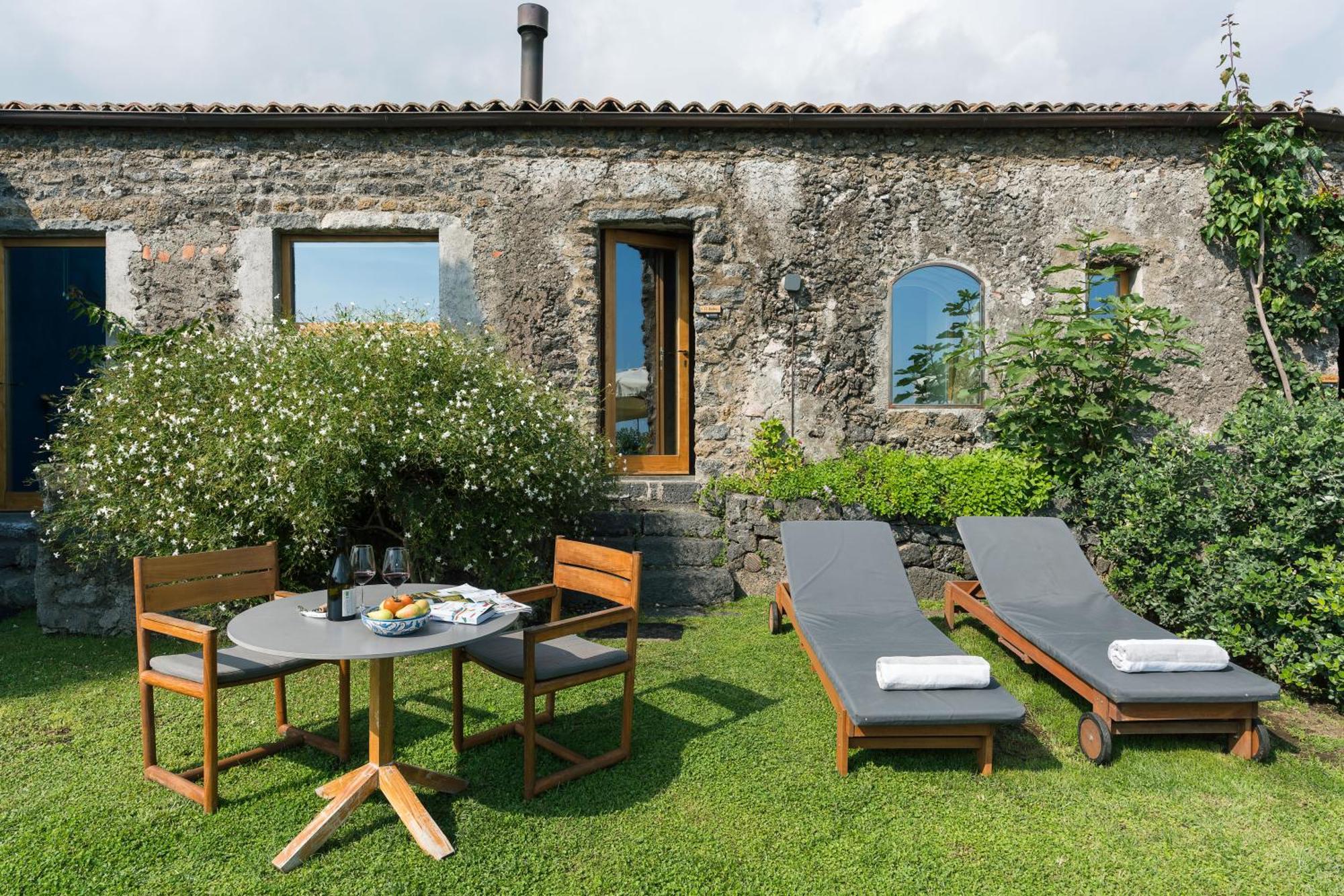 Monaci Delle Terre Nere Hotel Zafferana Etnea Bagian luar foto