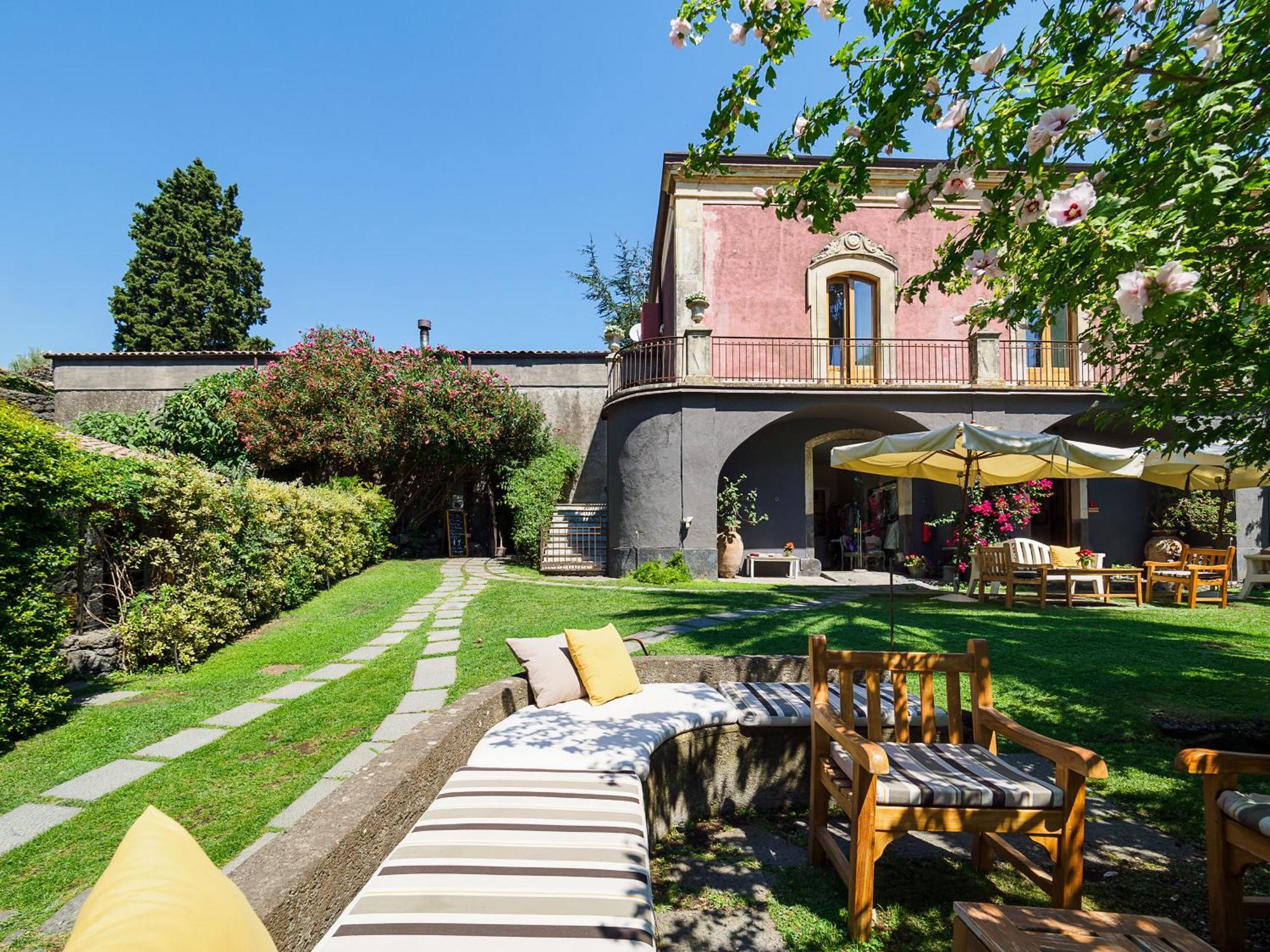 Monaci Delle Terre Nere Hotel Zafferana Etnea Bagian luar foto